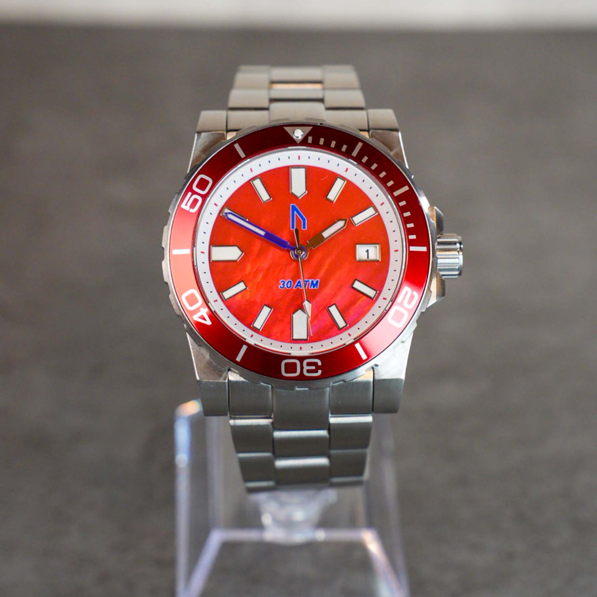 Red-SS-300m-diver-
