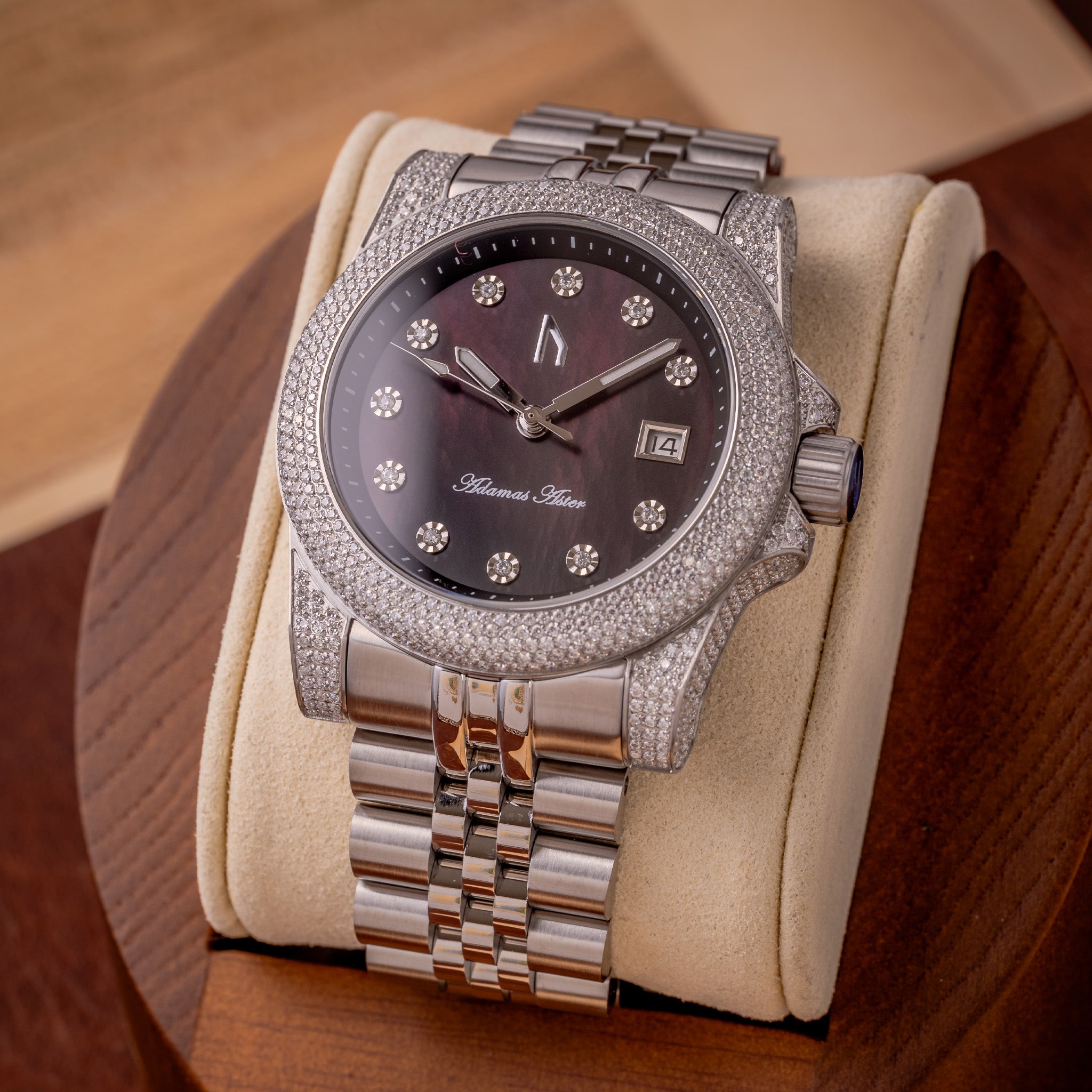 ZOZOVILLA IGGYMOKKO×GRINDLODGE 時計 醜い時計共同 – The UGLY Watch Co.